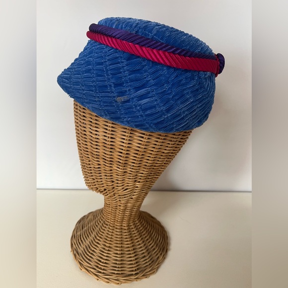 Women’s 21 1/4” Blue Crushed Velvet Vintage Hat with Purple and Fuchsia Band - Picture 3 of 7